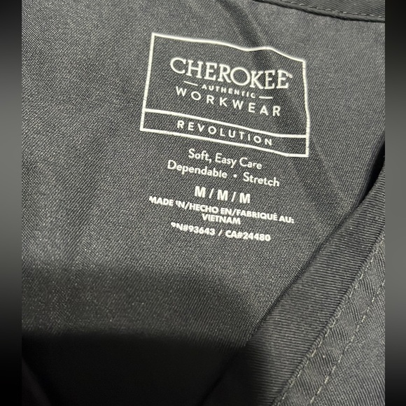 Scrubs - Picture 2 of 2